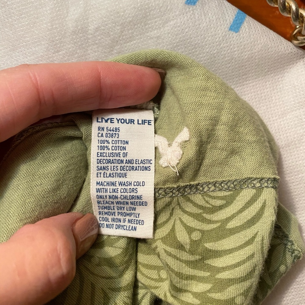 American Eagle Sage Green Fern Print Blouse w/ Satin Belt - S - Picture 6 of 6